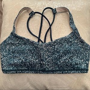 Lululemon Free to Be Strappy Bra